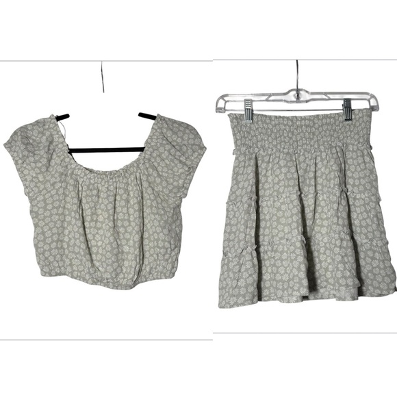Hippie Rose Sage Green Daisy Print Matching Set Top + Skirt Size XS NWT Juniors - Picture 1 of 12